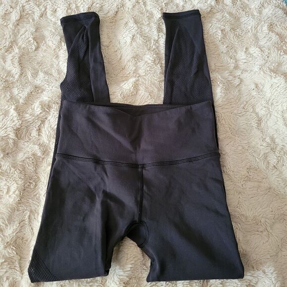 Lululemon Black Mesh Active Leggings Size Small/4 - Picture 4 of 9